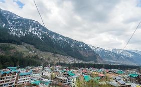 Ishaan Resorts Manali 3*